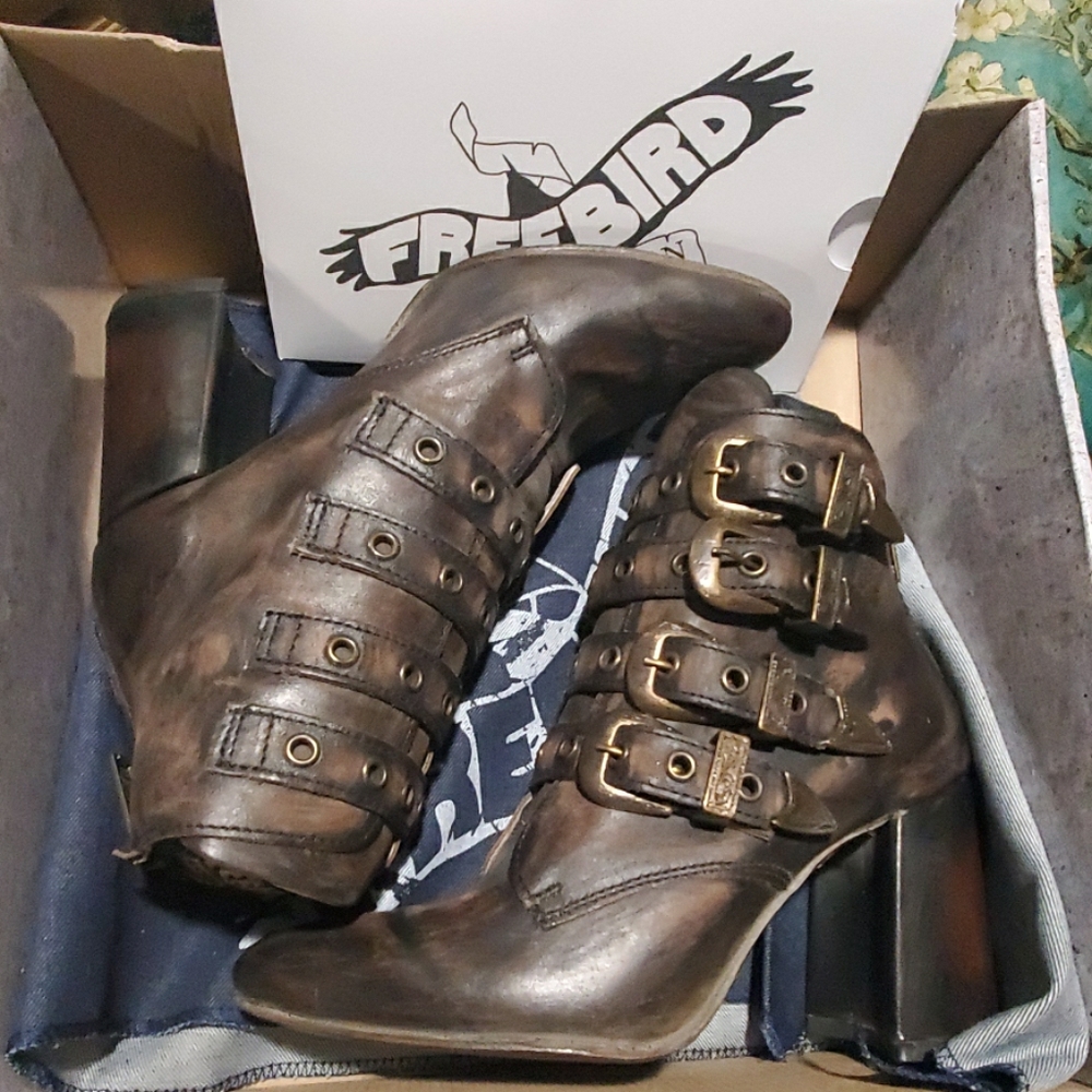 Brand new Freebird Jayden black booties sz8
